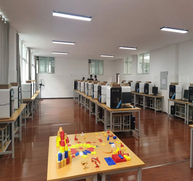 3D打印大赛开展设备技术服务和科普教育专业建设与人才培育情况